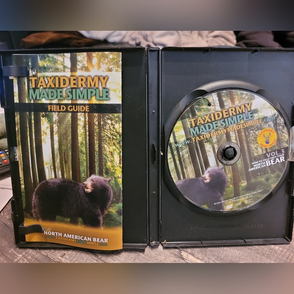 ✨️Taxidermy DVD - Picture 3 of 3